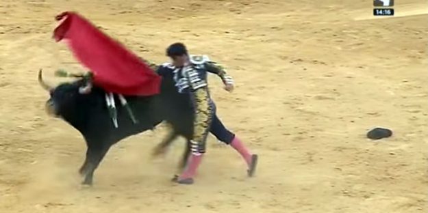 Imanol Sánchez corta la única oreja en Huesca