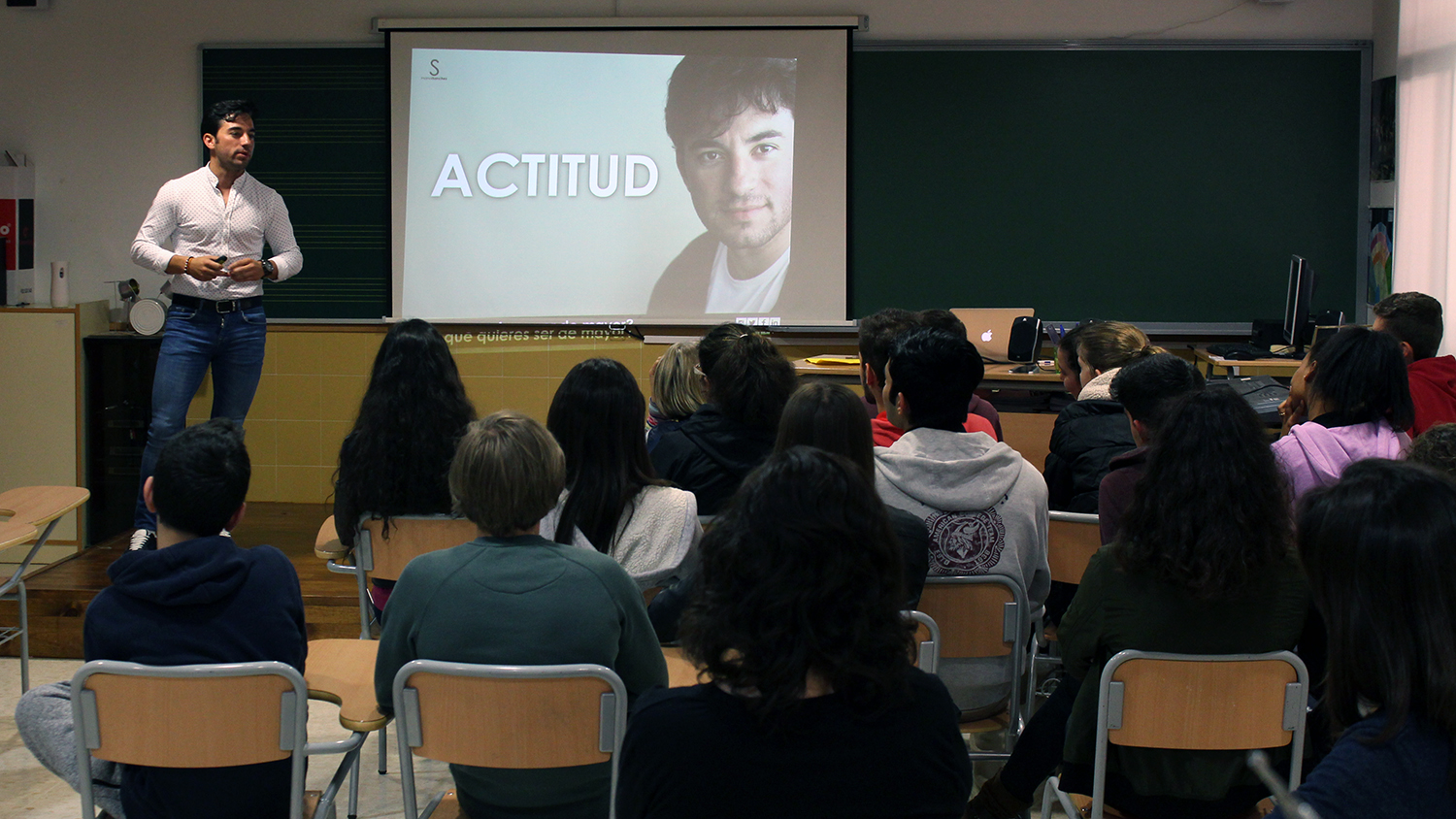 Imanol Sánchez charla de motivación