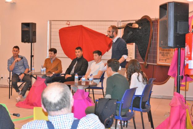 Charla Taurina en Zuera