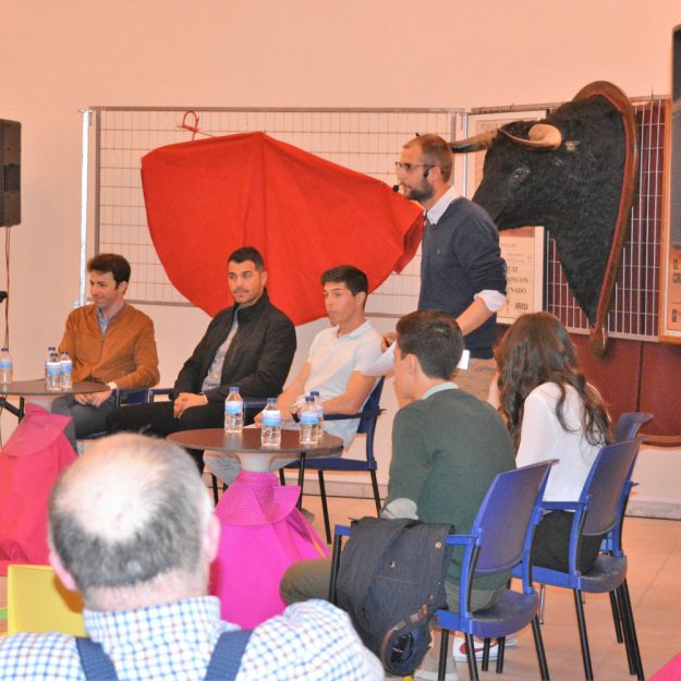 Charla Taurina en Zuera