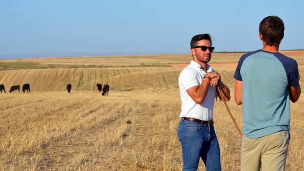 Imanol Sánchez y Raúl Izquierdo en la casa del toro