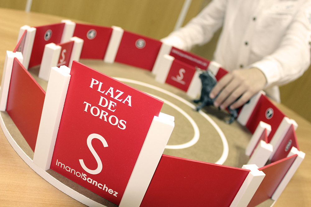 plaza-de-toros-de-juguete-imanol-sanchez