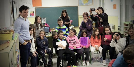 El torero Imanol Sánchez en el colegio de Villalengua