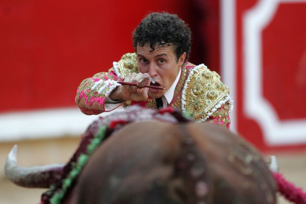 TOROS DE MIURA PARA JUAN JOSE PADILLA, RAFAELILLO Y JESUS MILLAN.