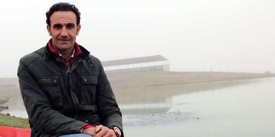 Alberto Álvarez en la casa del toro con Imanol Sánchez